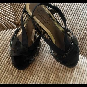 NWOB Soft Styles -Hushpuppies Black Patent & Cork